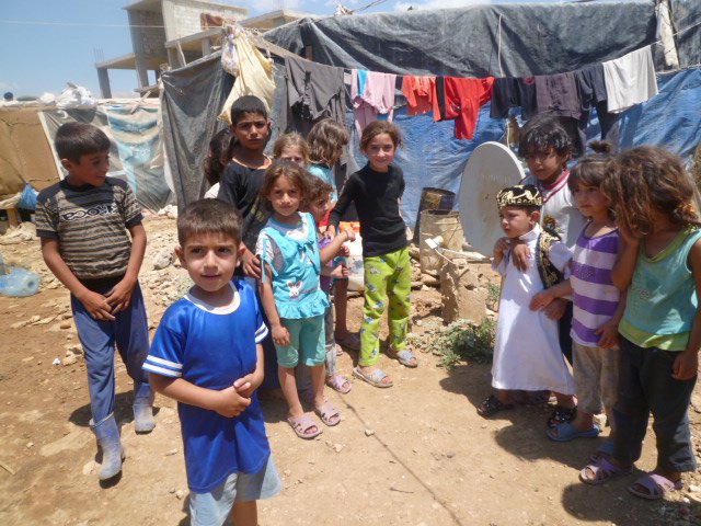 Gli aiuti della Comunità di Sant'Egidio ai profughi siriani in Libano